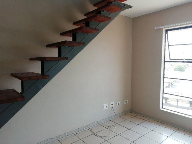 1 Bedroom Property for Sale in Kannoniers Park North West